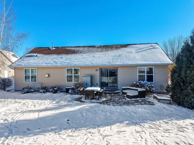 $409,900 | 1012 Tana Lane, Menasha, WI 54952