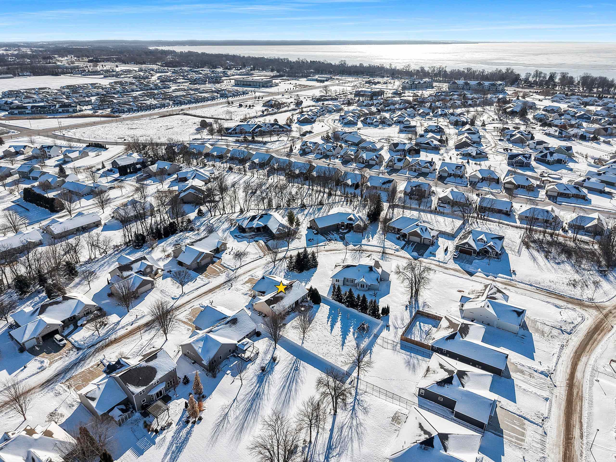 1012 Tana Lane Menasha, WI 54952 - Photo 40 of 44