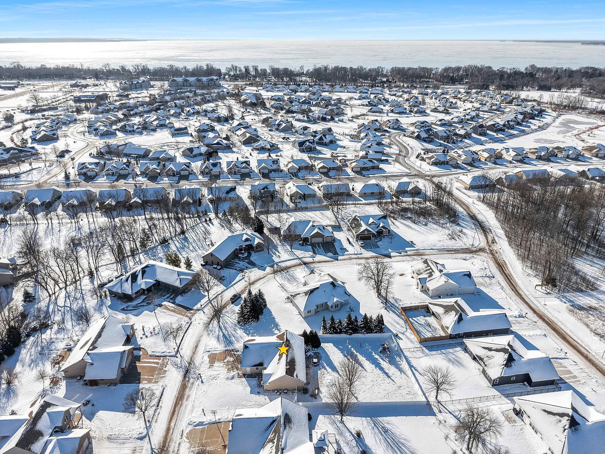 1012 Tana Lane Menasha, WI 54952 - Photo 41 of 44