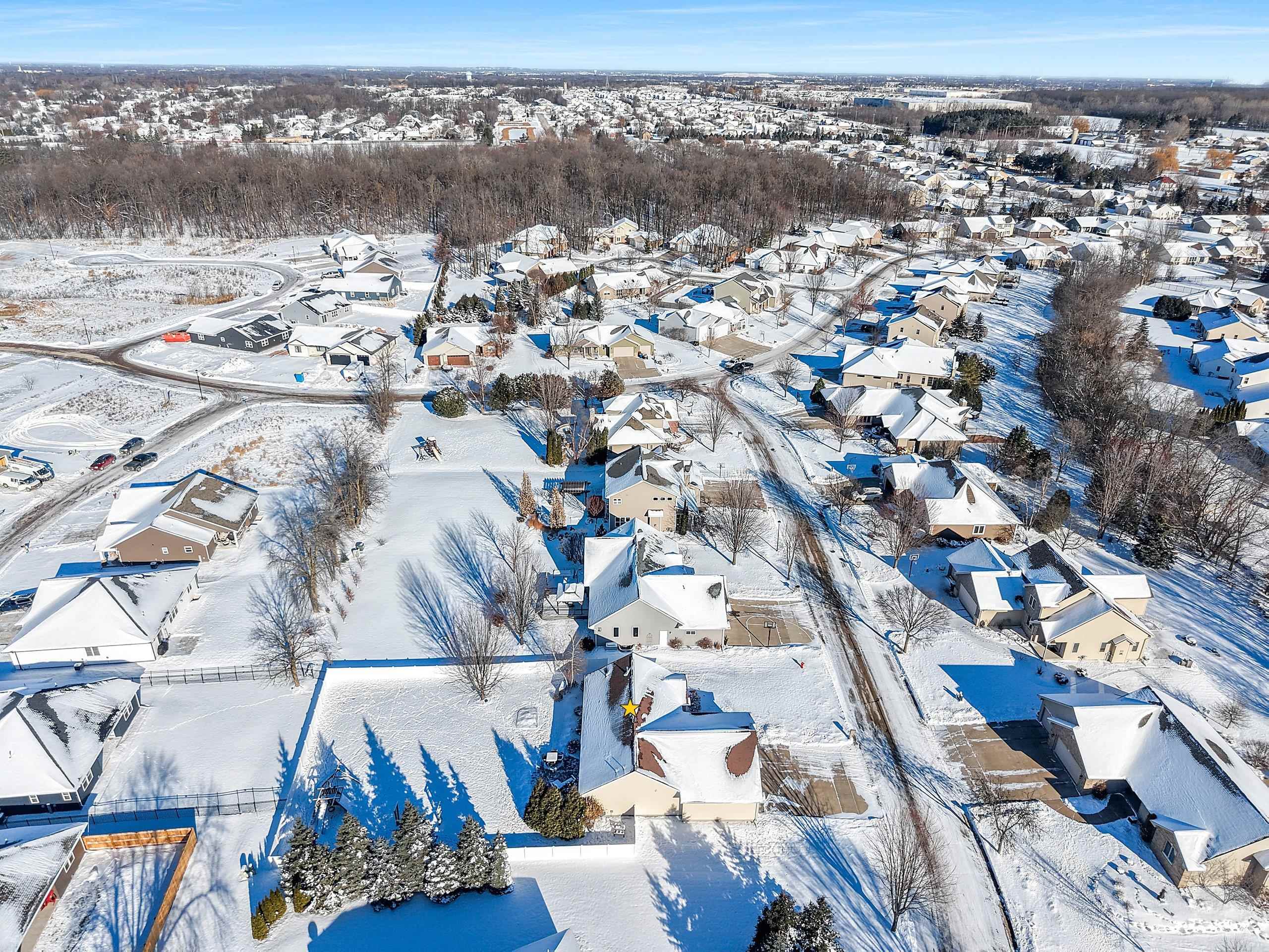 1012 Tana Lane Menasha, WI 54952 - Photo 43 of 44