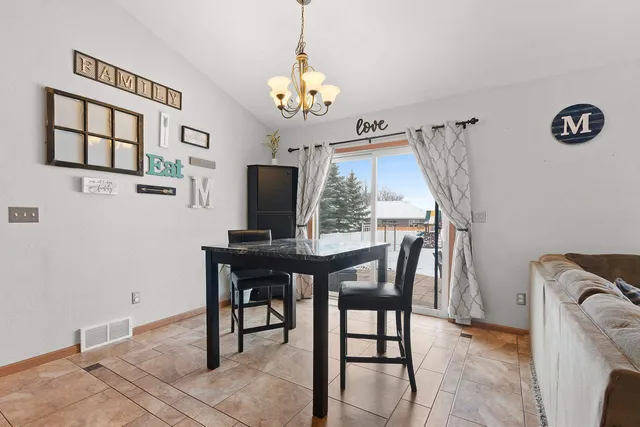 $409,900 | 1012 Tana Lane, Menasha, WI 54952