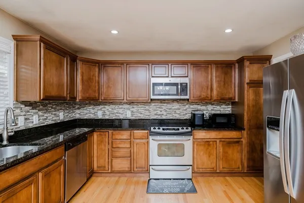 $509,900 | 3 Diamond Street, Fairhaven, MA 02719