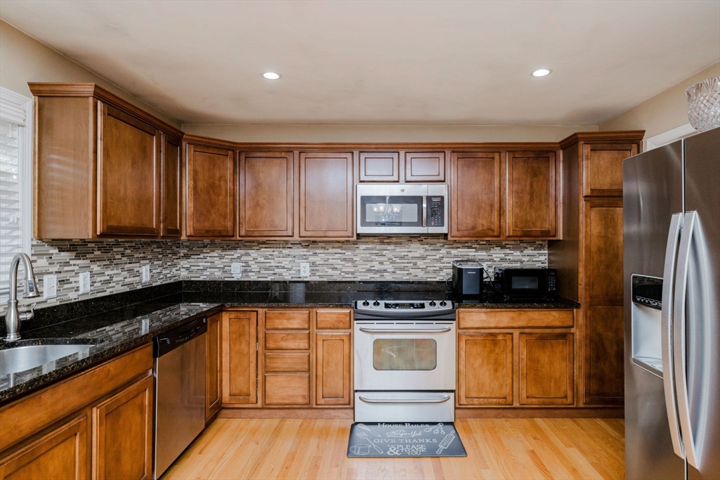 3 Diamond Street Fairhaven, MA 02719 - Photo 8 of 35