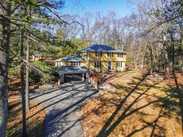 $975,000 | 25 Forest Street, Medfield, MA 02052