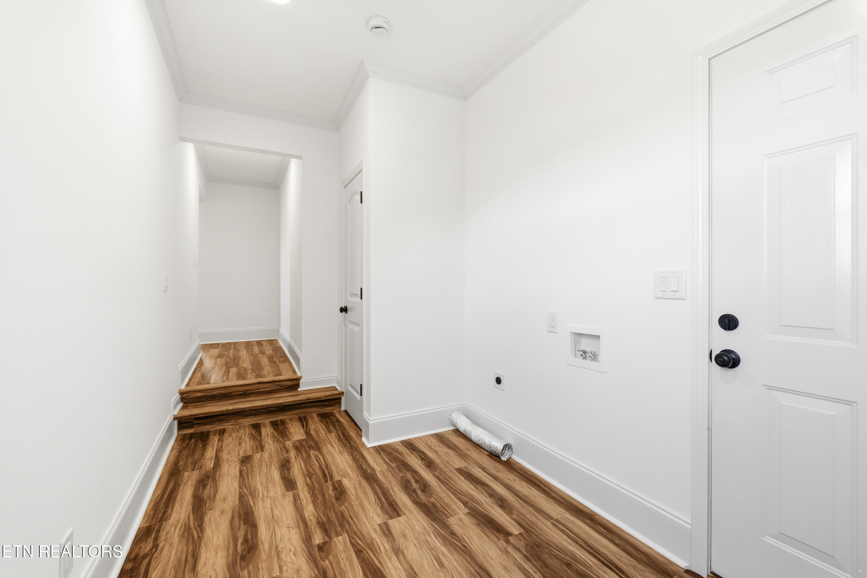 141 Neal Drive Rutledge, TN 37861 - Photo 7 of 24 Laundry Room