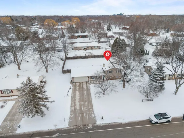 $365,000 | 1258 Circle Drive, Green Bay, WI 54313