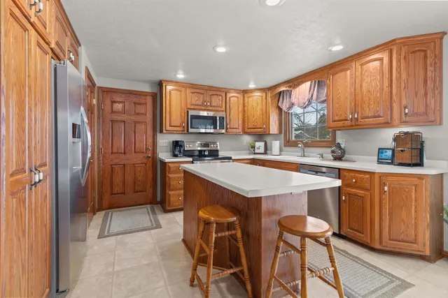 $365,000 | 1258 Circle Drive, Green Bay, WI 54313