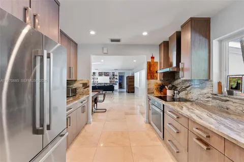 $2,600,000 | 4510 Ingraham Highway, Coral Gables, FL 33133