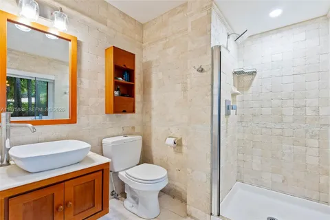 $2,600,000 | 4510 Ingraham Highway, Coral Gables, FL 33133