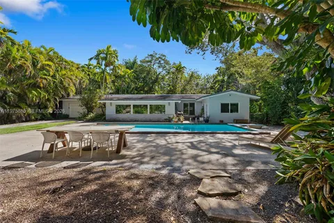 $2,600,000 | 4510 Ingraham Highway, Coral Gables, FL 33133