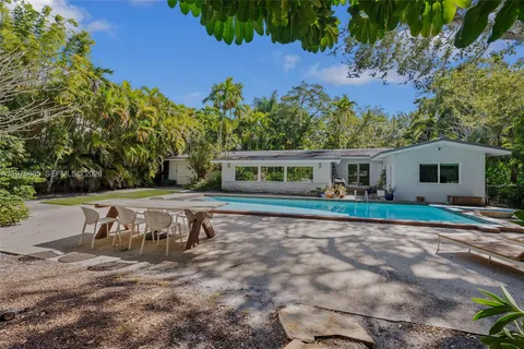 $2,600,000 | 4510 Ingraham Highway, Coral Gables, FL 33133