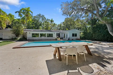 $2,600,000 | 4510 Ingraham Highway, Coral Gables, FL 33133