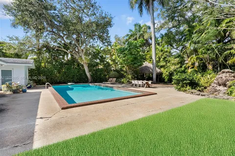 $2,600,000 | 4510 Ingraham Highway, Coral Gables, FL 33133