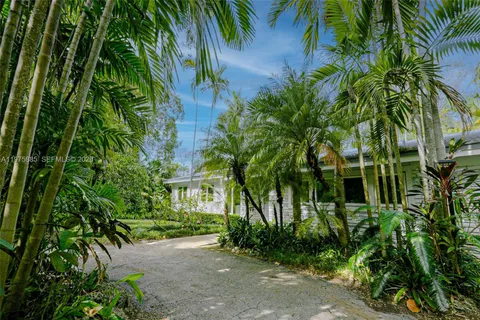$2,600,000 | 4510 Ingraham Highway, Coral Gables, FL 33133