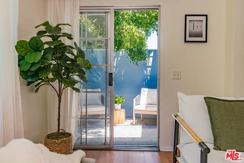 $395,000 | 7025 Glade Avenue, Unit 24, Canoga Park, CA 91303