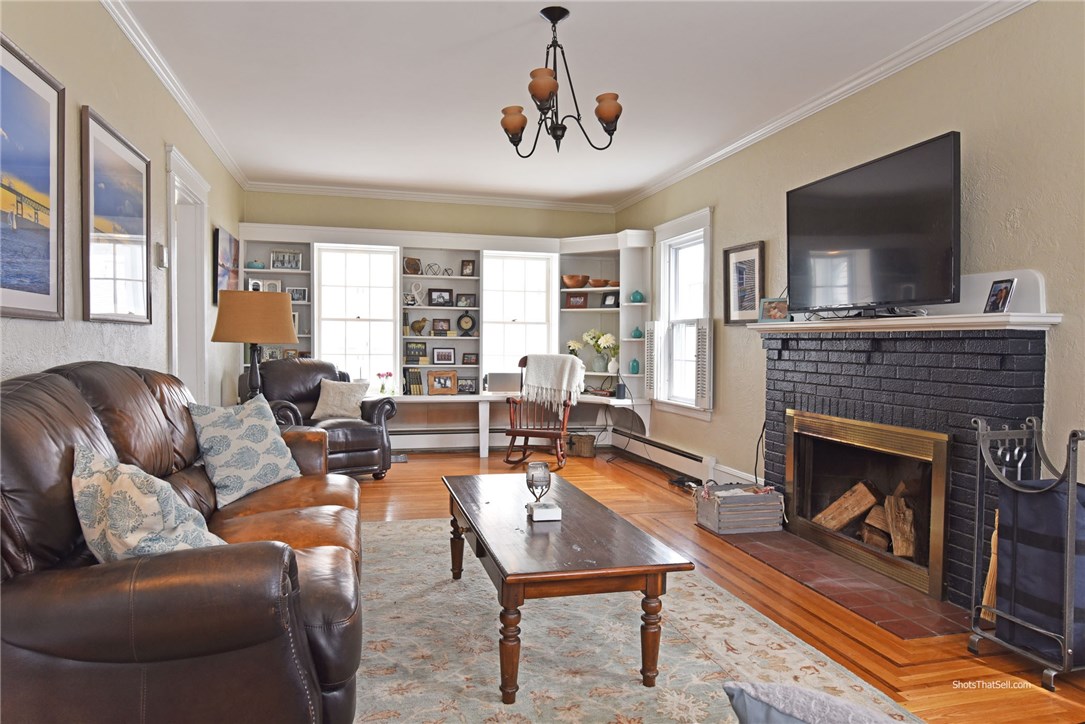 27 Chiswick Road Cranston, RI 02905 - Photo 13 of 29