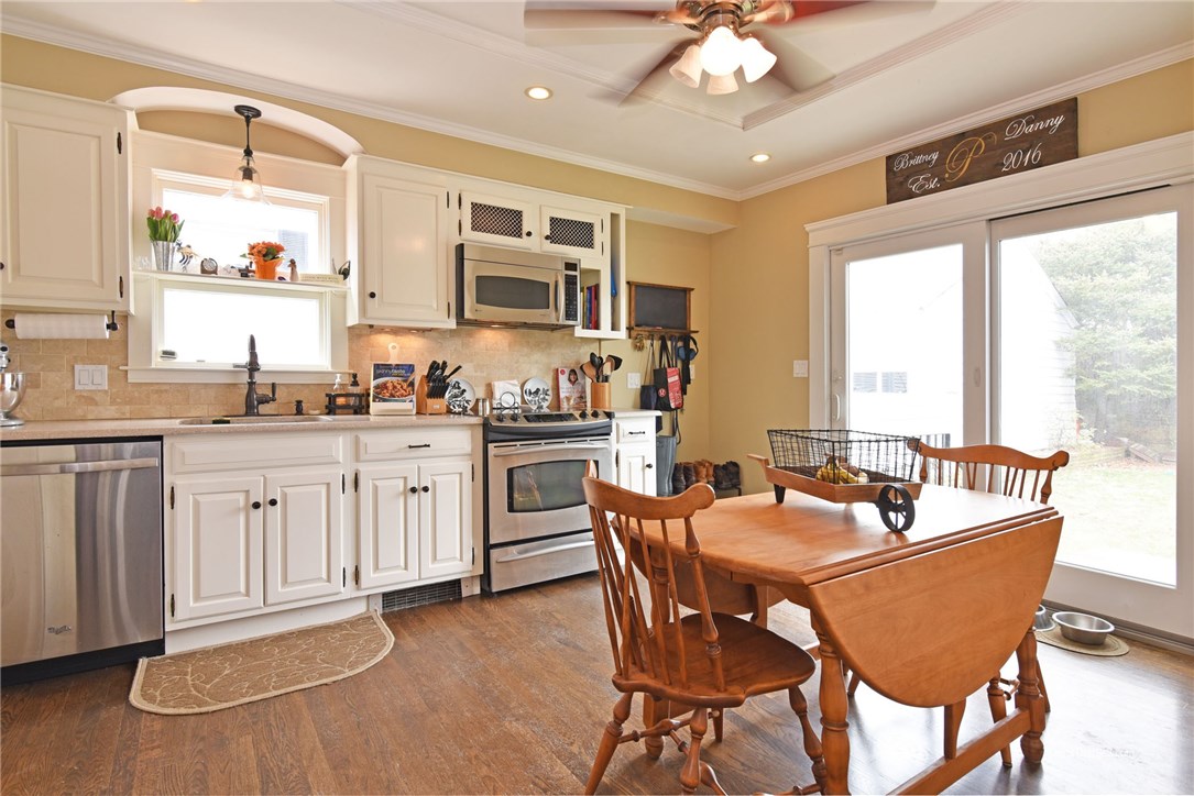 27 Chiswick Road Cranston, RI 02905 - Photo 16 of 29