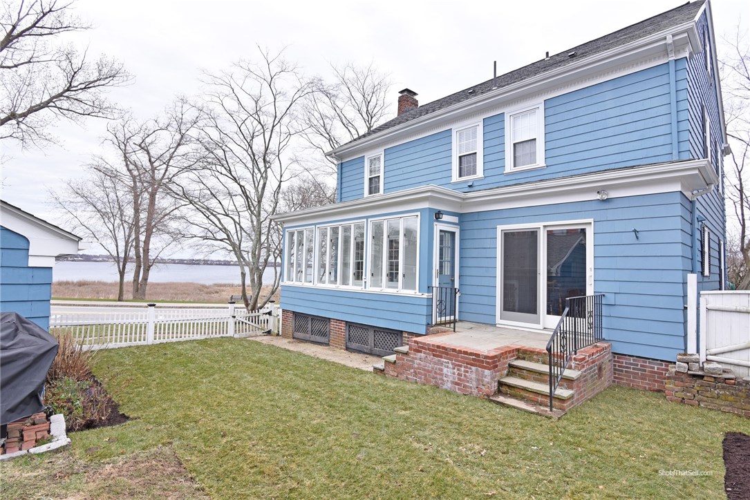 27 Chiswick Road Cranston, RI 02905 - Photo 6 of 29