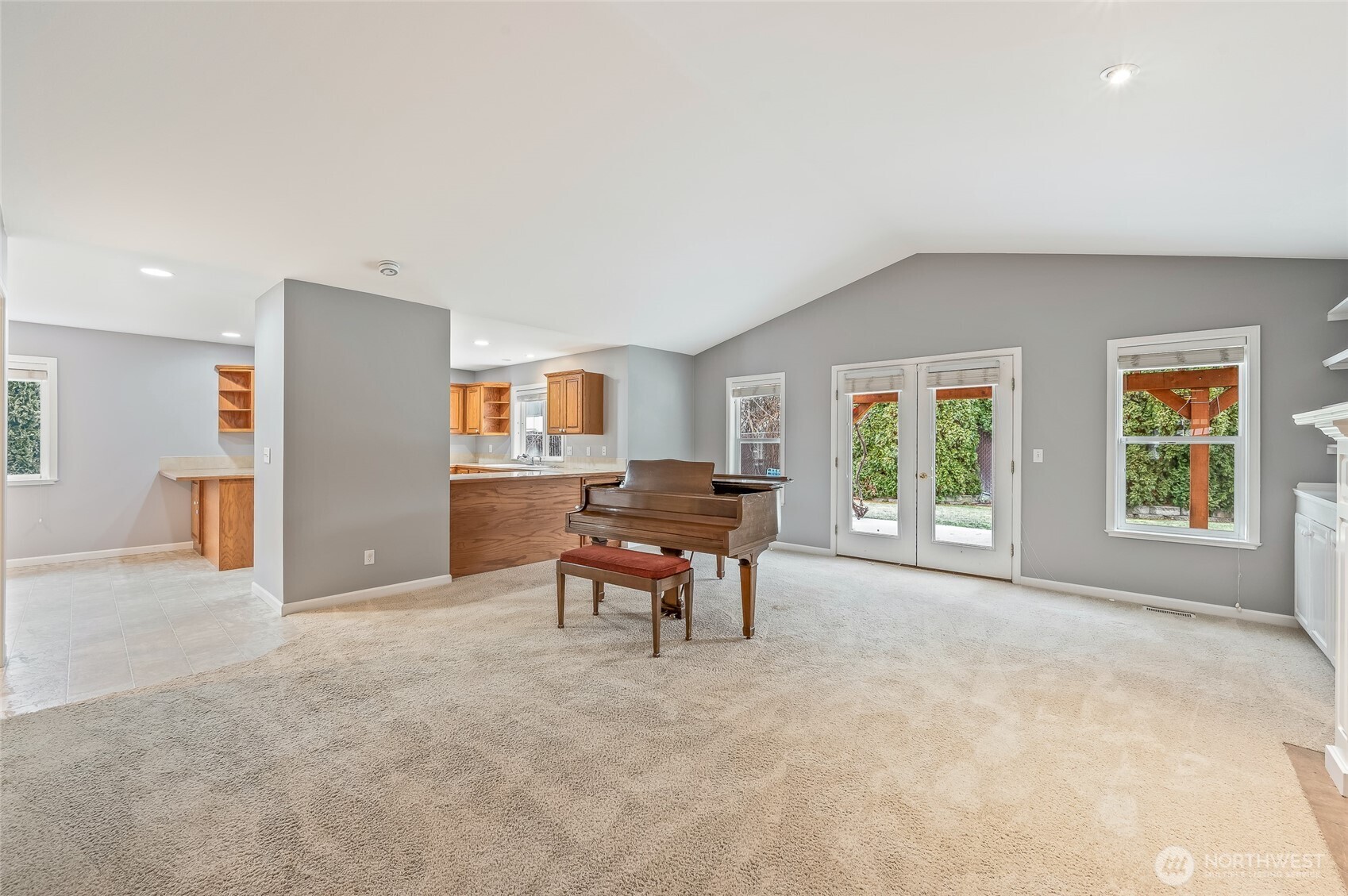 1503 Castlerock Avenue Wenatchee, WA 98801 - Photo 8 of 37 a living room with furniture and a window
