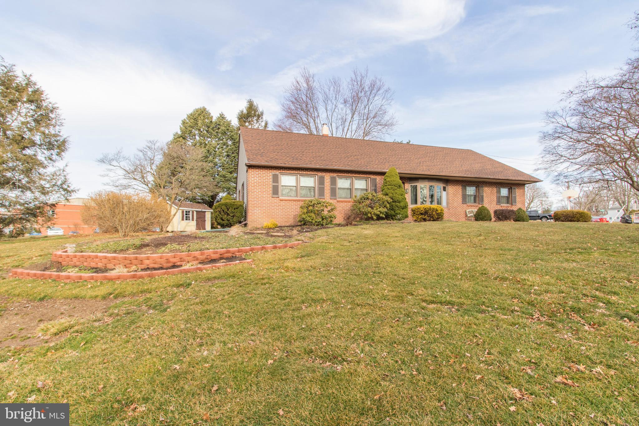 651 Lexington Road Warminster, PA 18974 - Photo 2 of 63 Gallery Image 2