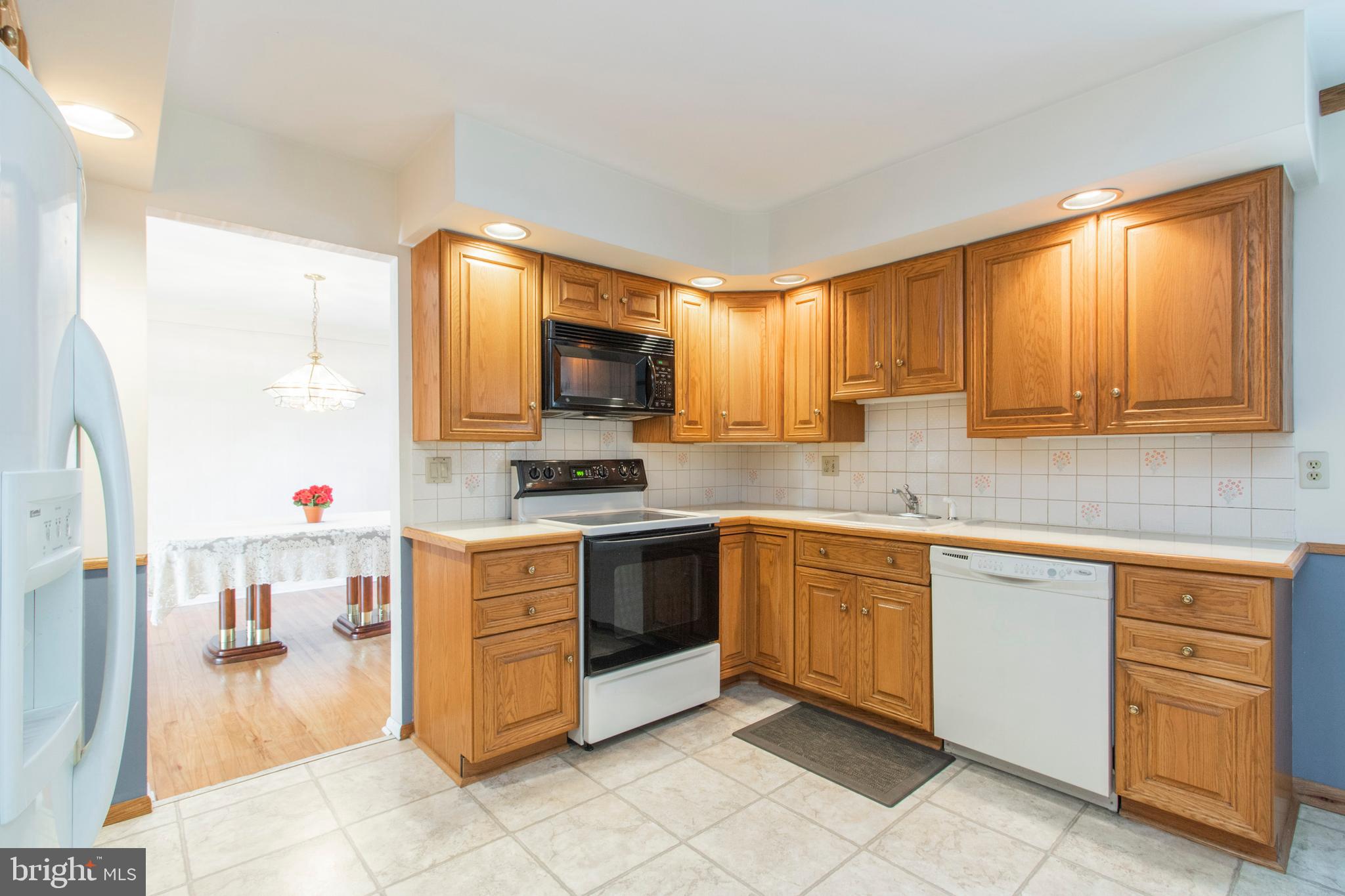 651 Lexington Road Warminster, PA 18974 - Photo 15 of 63 Gallery Image 15