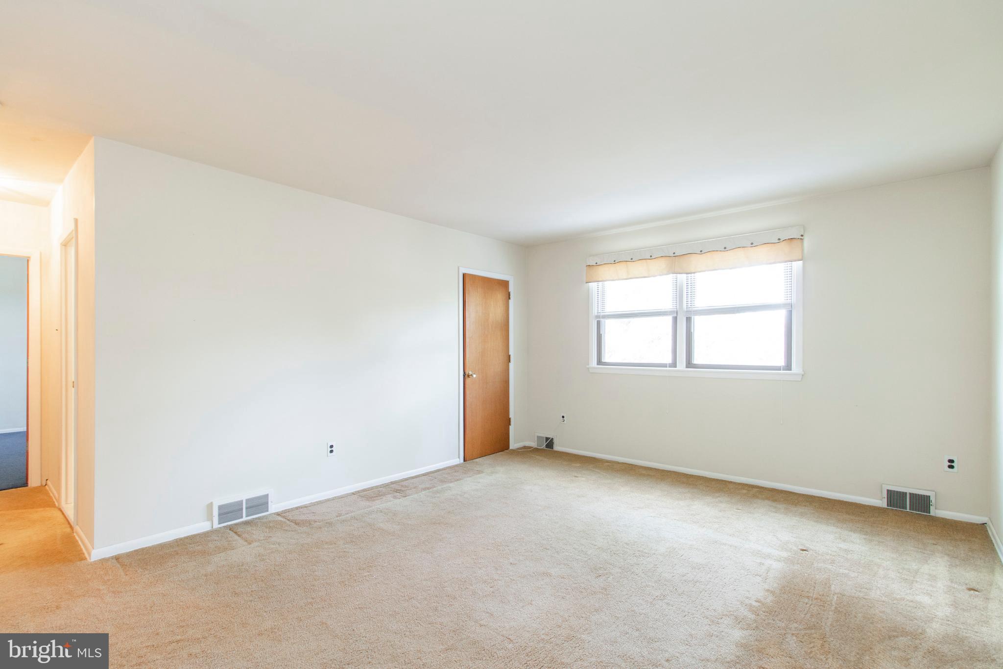 651 Lexington Road Warminster, PA 18974 - Photo 41 of 63 Gallery Image 41