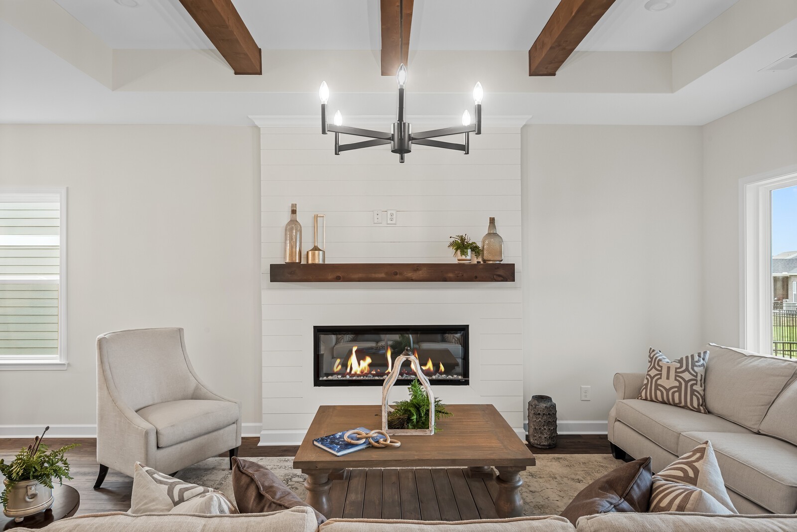 1925 Hildebrand Lane Columbia, TN 38401 - Photo 3 of 37