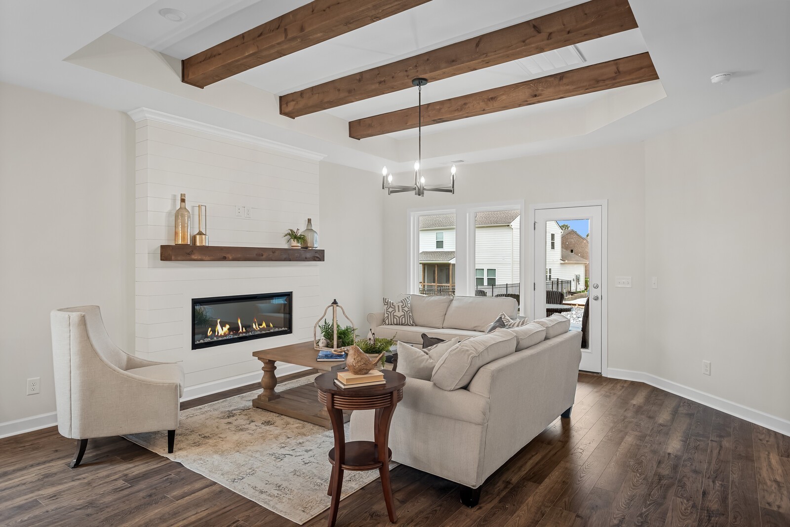 1925 Hildebrand Lane Columbia, TN 38401 - Photo 4 of 37