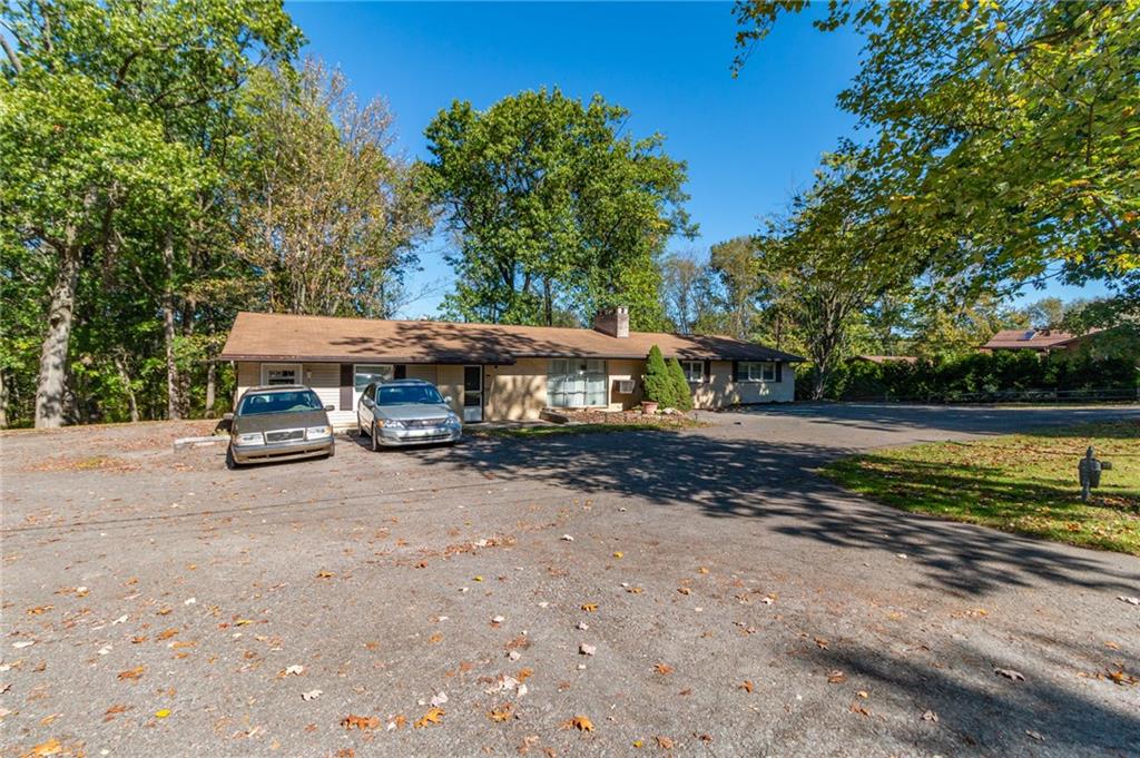 106 Philmar Drive Butler, PA 16002 - Photo 6 of 30