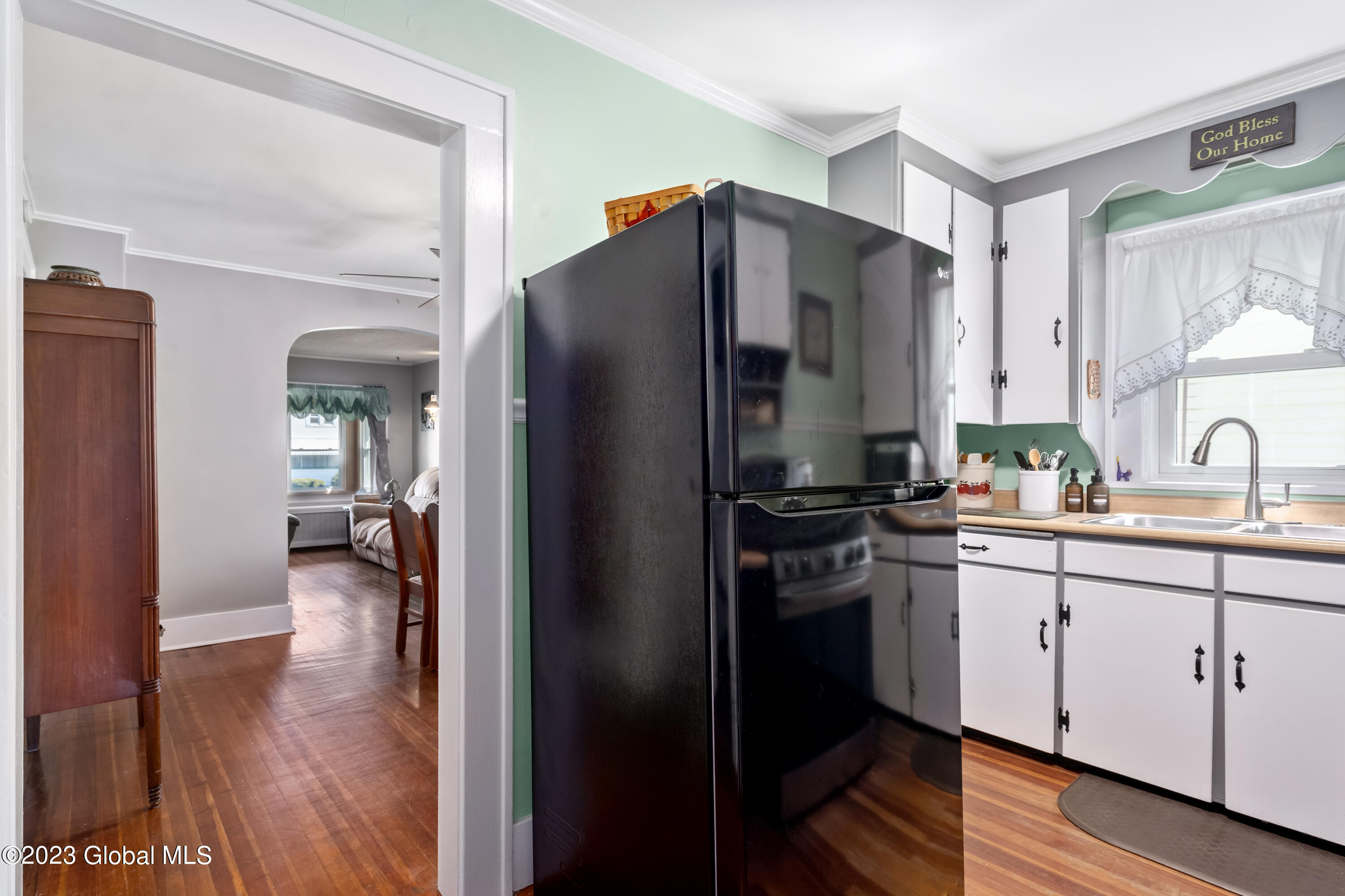 906 Vischer Avenue Rotterdam, NY 12306 - Photo 12 of 34 Interiors-13