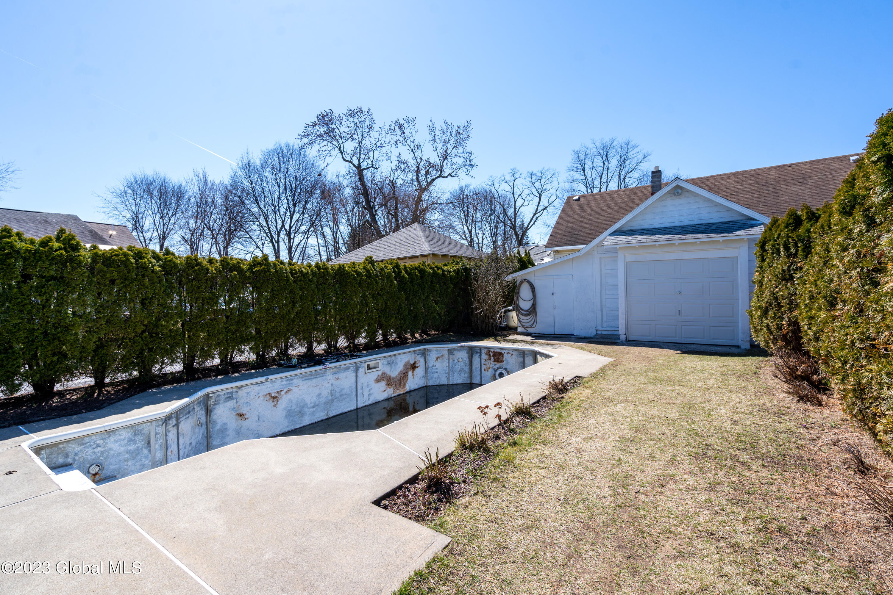 906 Vischer Avenue Rotterdam, NY 12306 - Photo 32 of 34 exteriors-7