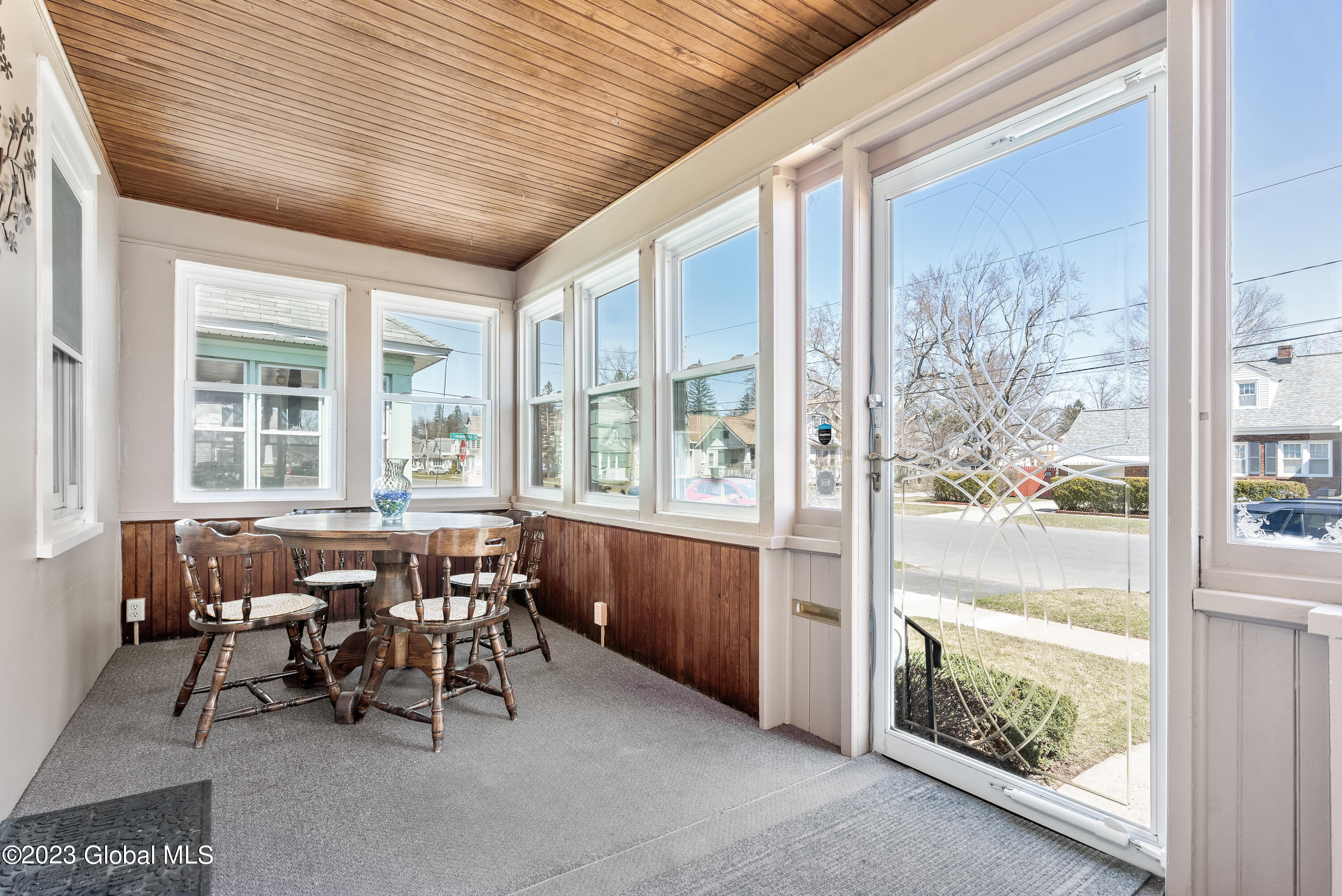 906 Vischer Avenue Rotterdam, NY 12306 - Photo 4 of 34 Interiors