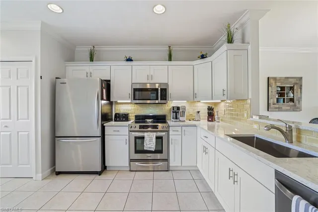 $5,000 | 3047 Horizon Lane, Unit 1908, Naples, FL 34109