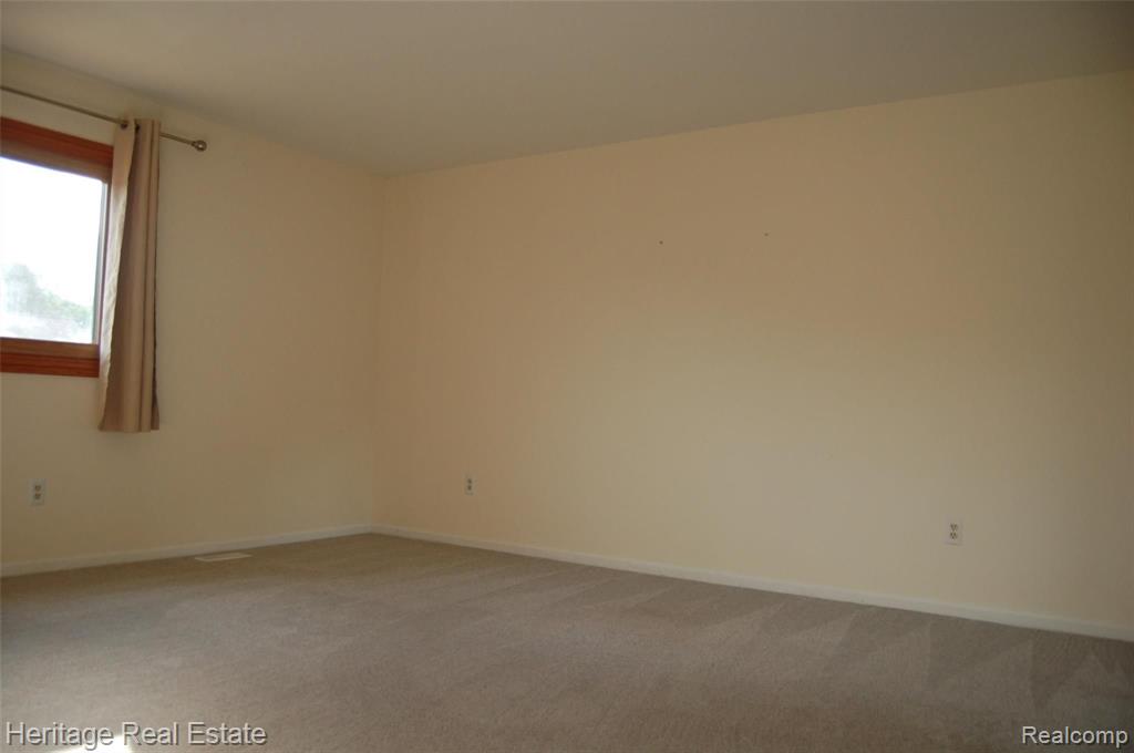 2188 Rochelle Park Drive Rochester, MI 48309 - Photo 20 of 31