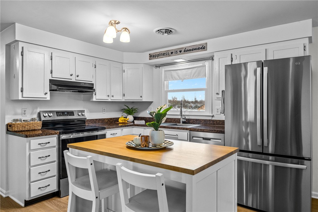 1301 Martin Road Henrietta, NY 14543 - Photo 7 of 32