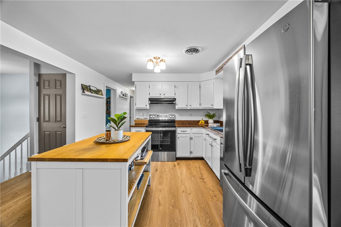 1301 Martin Road Henrietta, NY 14543 - Photo 8 of 32