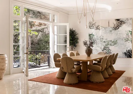 $11,995,000 | 10509 Vestone Way, Los Angeles, CA 90077