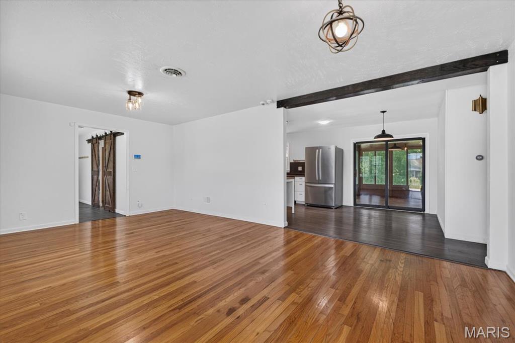 1910 Oak Tree Street St. Peters, MO 63376 - Photo 7 of 33