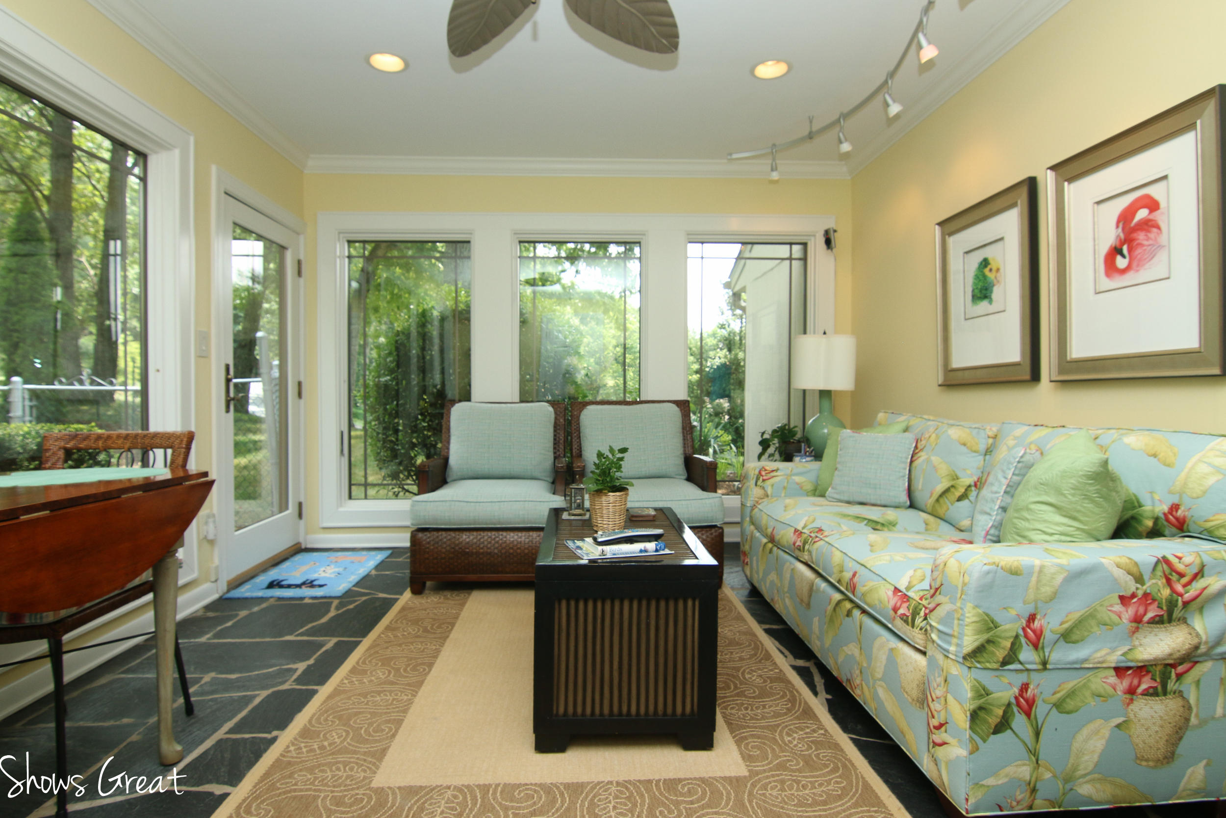 5245 Falcon Ridge Road Roanoke, VA 24018 - Photo 14 of 43 a living room with furniture and a large window