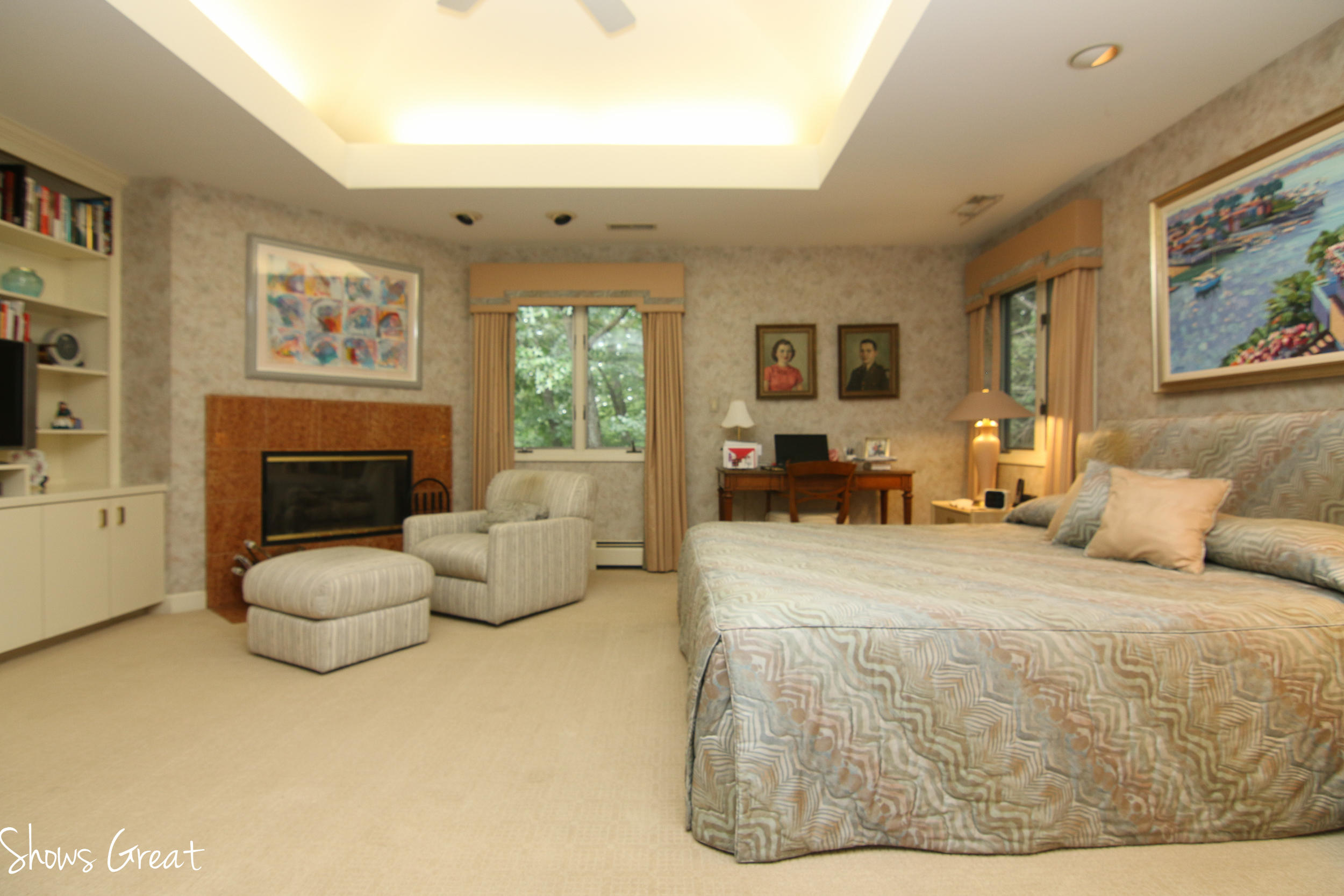 5245 Falcon Ridge Road Roanoke, VA 24018 - Photo 22 of 43 a bedroom with a bed couch and window
