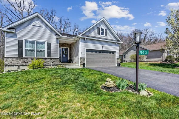 $422,500 | 642 West Oak Lane, White Haven, PA 18661