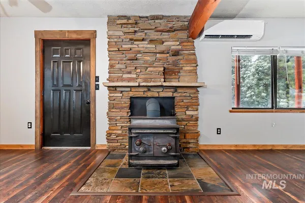 $580,000 | 10 Crick Road, Garden Valley, ID 83622