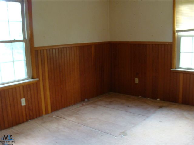 11891 Lambs Road Memphis, MI 48041 - Photo 6 of 9 31120419-5.JPG