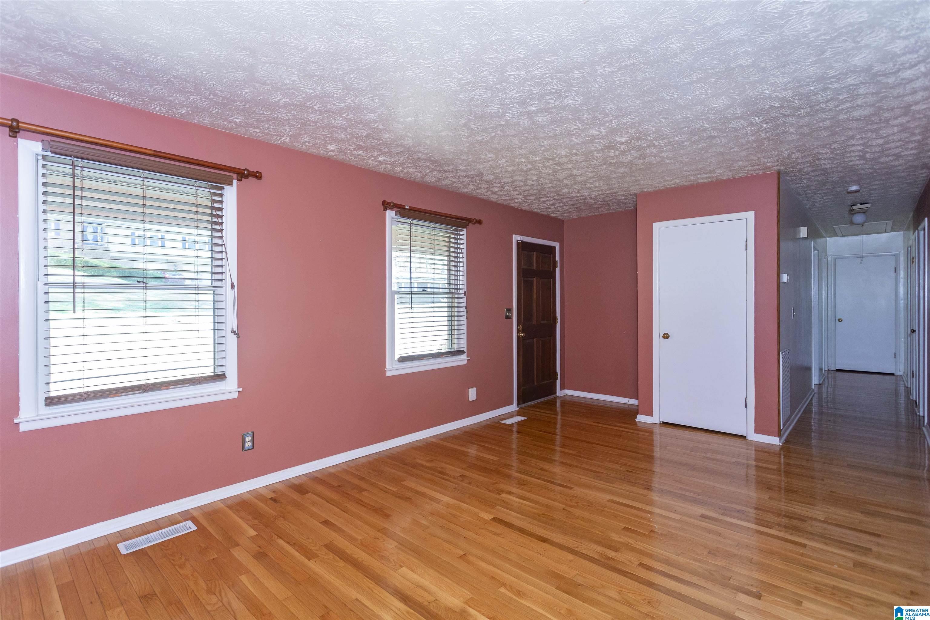 1009 Old Mill Road Anniston, AL 36207 - Photo 5 of 37