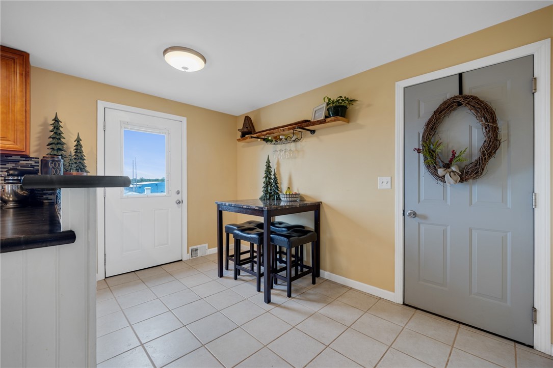301 Ridge Road Ontario, NY 14519 - Photo 16 of 50