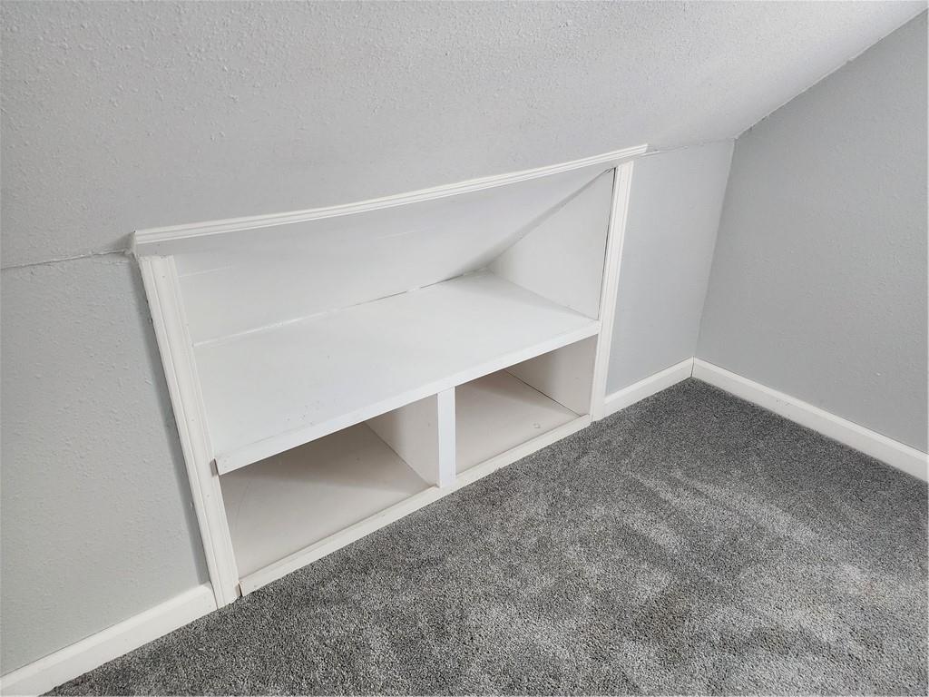 701 Jackson Road Apollo, PA 15613 - Photo 17 of 33 an empty room with a bench