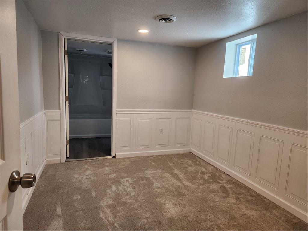 701 Jackson Road Apollo, PA 15613 - Photo 28 of 33 an empty room with windows