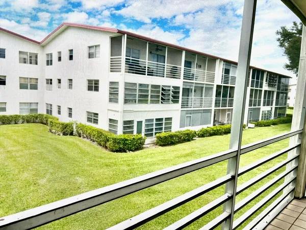 $192,000 | 144 Fanshaw D, Boca Raton, FL 33434