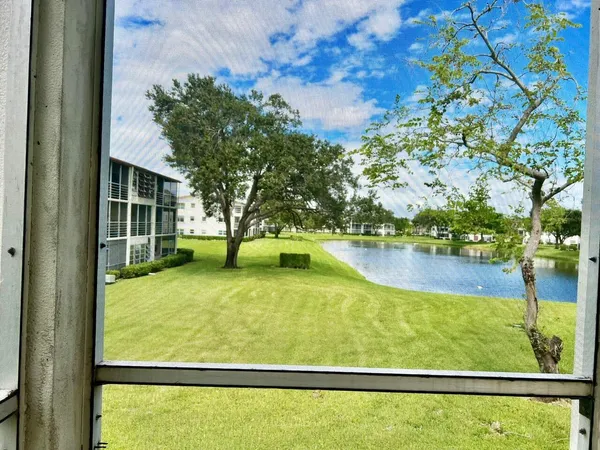 $192,000 | 144 Fanshaw D, Boca Raton, FL 33434