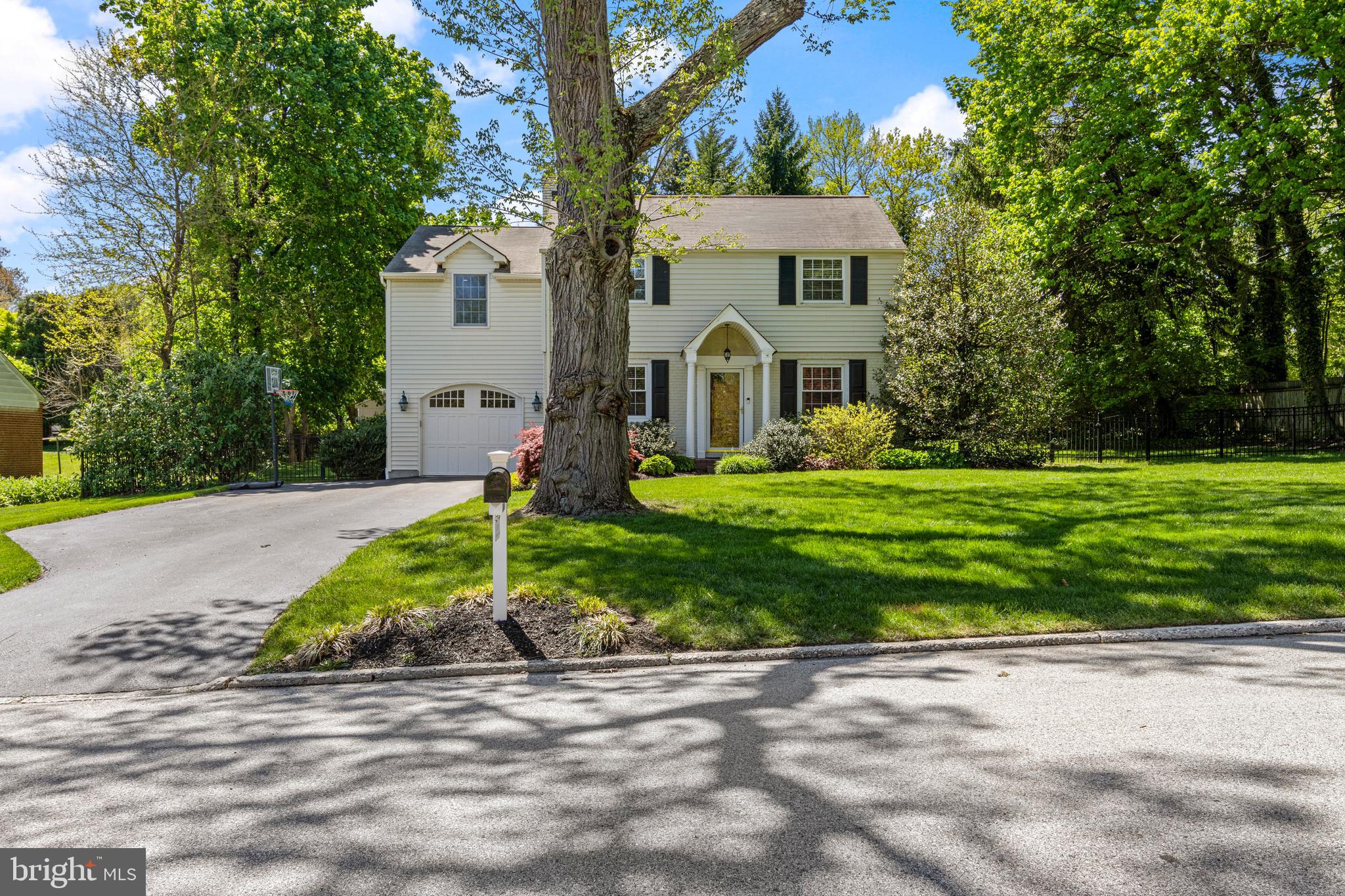 290 Wentworth Road Wayne, PA 19087 - Photo 4 of 57 Exterior